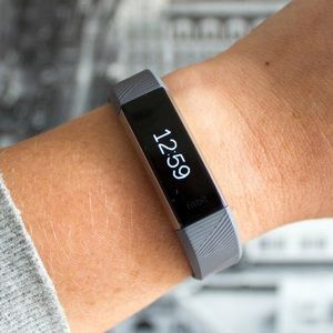 Fitbit Alta HR